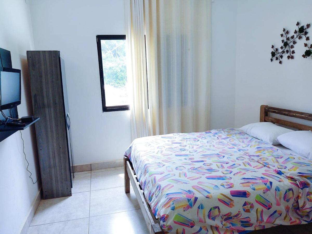 Hostel Dela Tiradentes Esterno foto